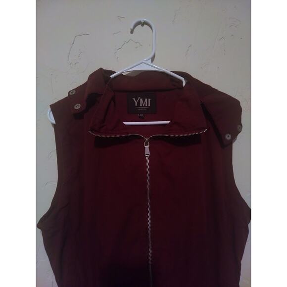 YMI Zip-up Vest - Picture 3 of 6